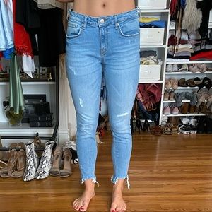 Zara light wash denim skinny jeans. Size 8